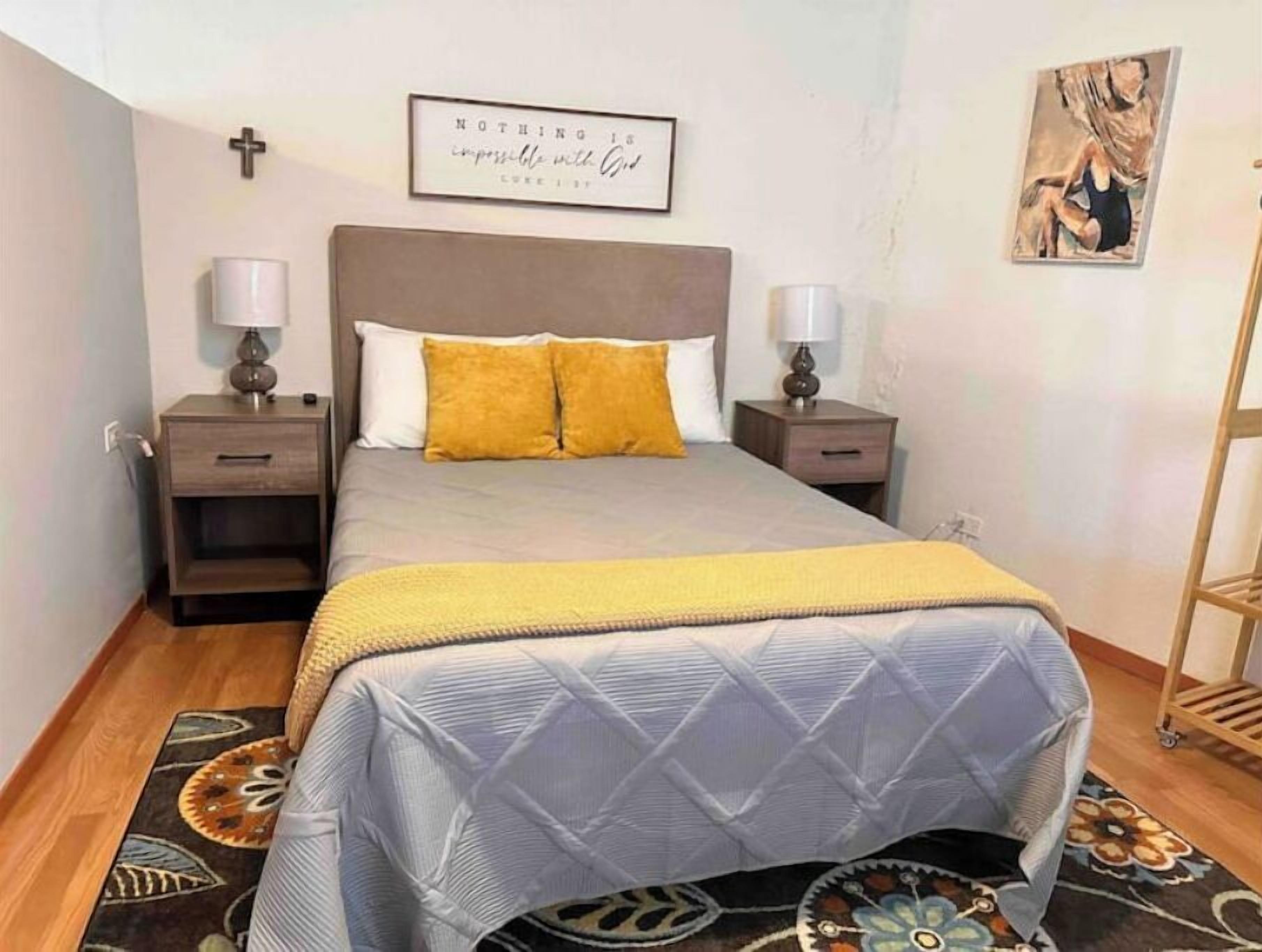 1 chambre, fer et planche à repasser, Wi-Fi gratuit, draps fournis