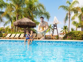 3 piscinas al aire libre