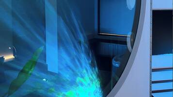 Habitación Grand, para no fumadores, hidromasaje | 1 habitación y artículos del minibar gratis