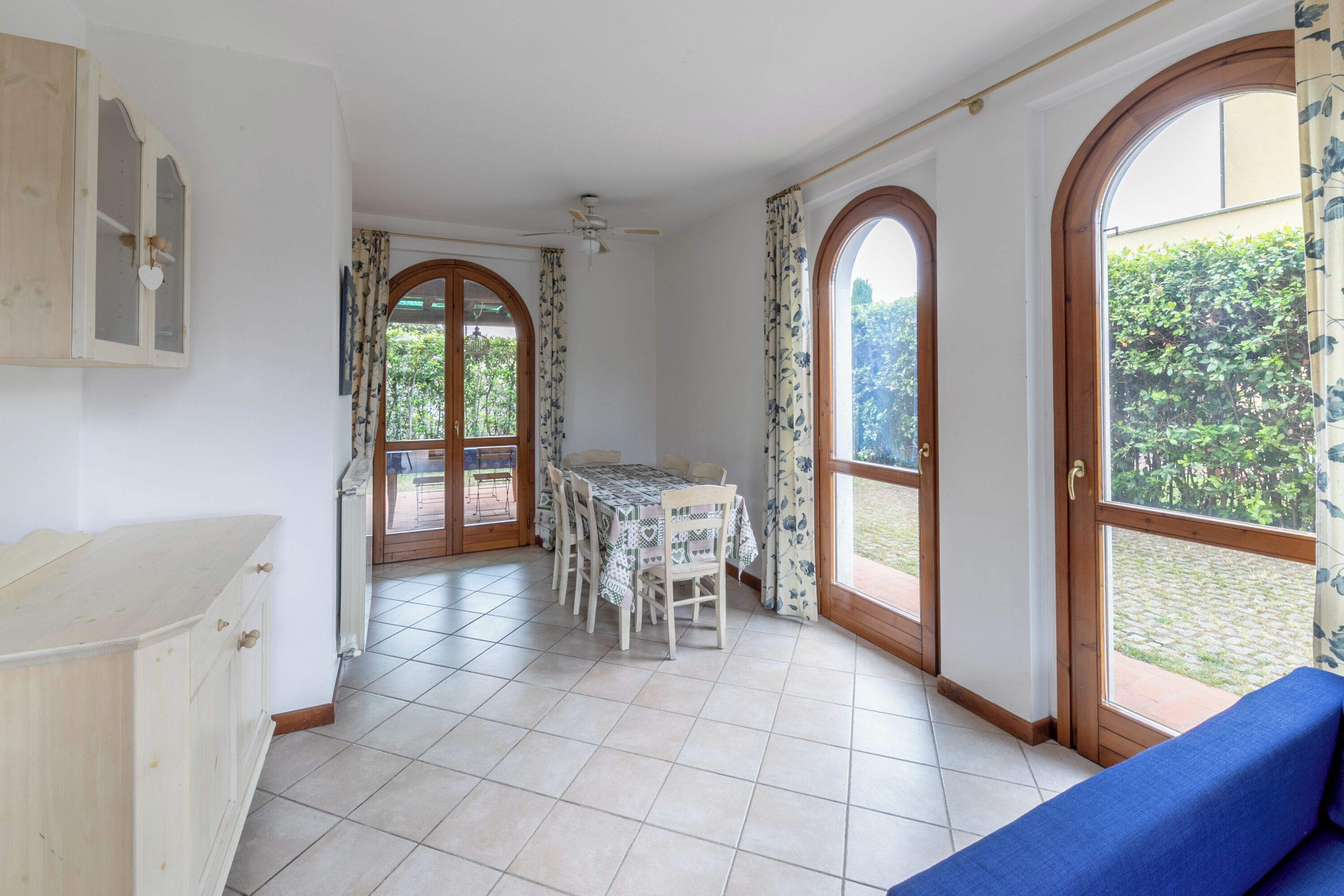 Basic Villa | Living area | Smart TV