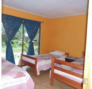 4 bedrooms, travel crib, free WiFi, bed sheets