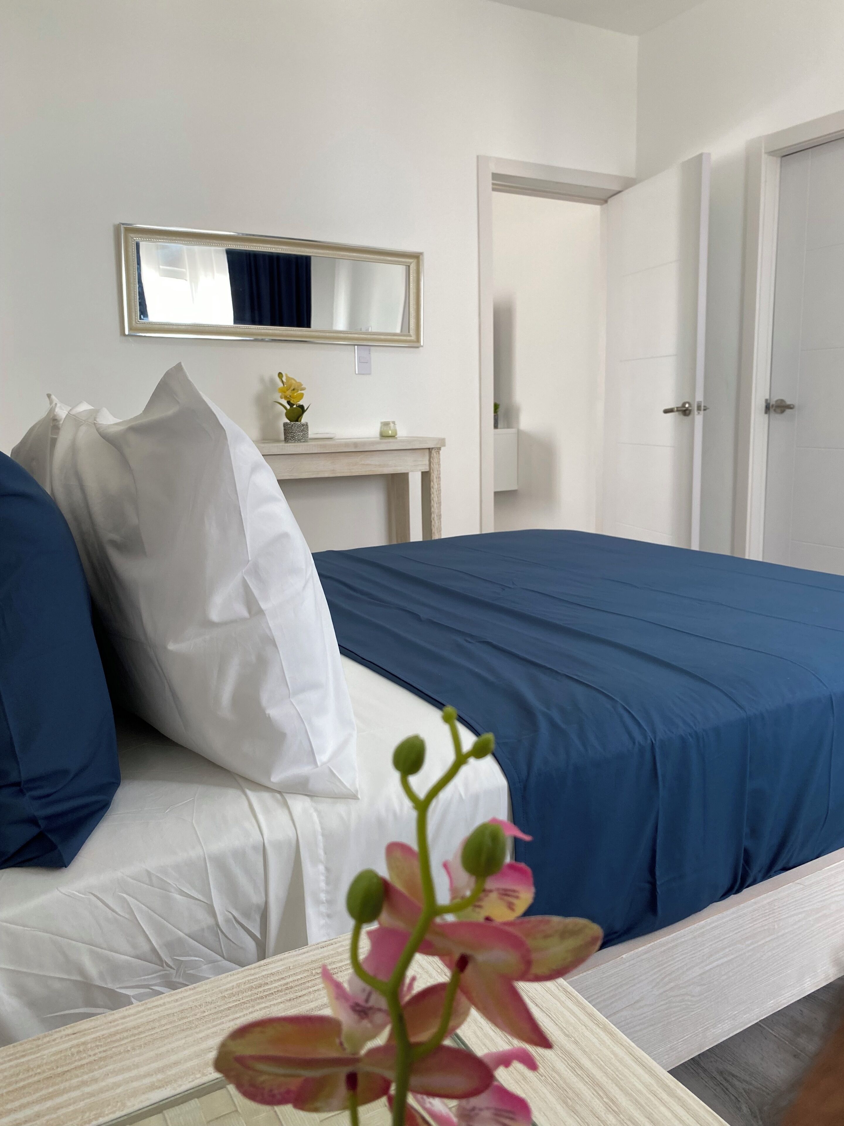 2 soverom, strykejern/-brett, wi-fi (inkludert) og sengetøy