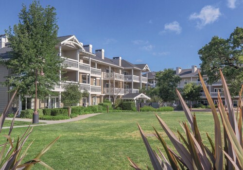 Gorgeous Resort in California Wine Country, Windsor!
