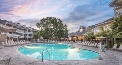 Gorgeous Resort in California Wine Country, Windsor!