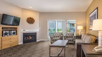 TV, peis og DVD-spiller