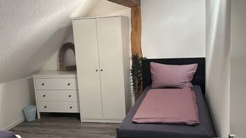 3 Schlafzimmer, Bügeleisen/Bügelbrett, Reisekinderbett, kostenloses WLAN