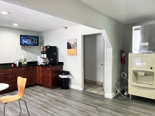 Studio 6 Suites Dayton, Oh - Englewood