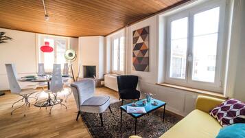 基本公寓 | 起居區