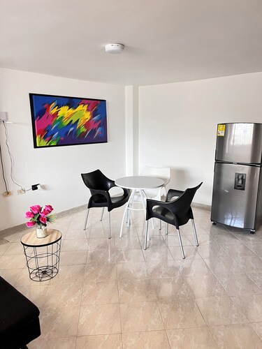 Apartamento Central POR Días Pitalito