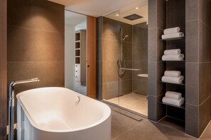 Bathroom - Munich Marriott Hotel City West (Munich)