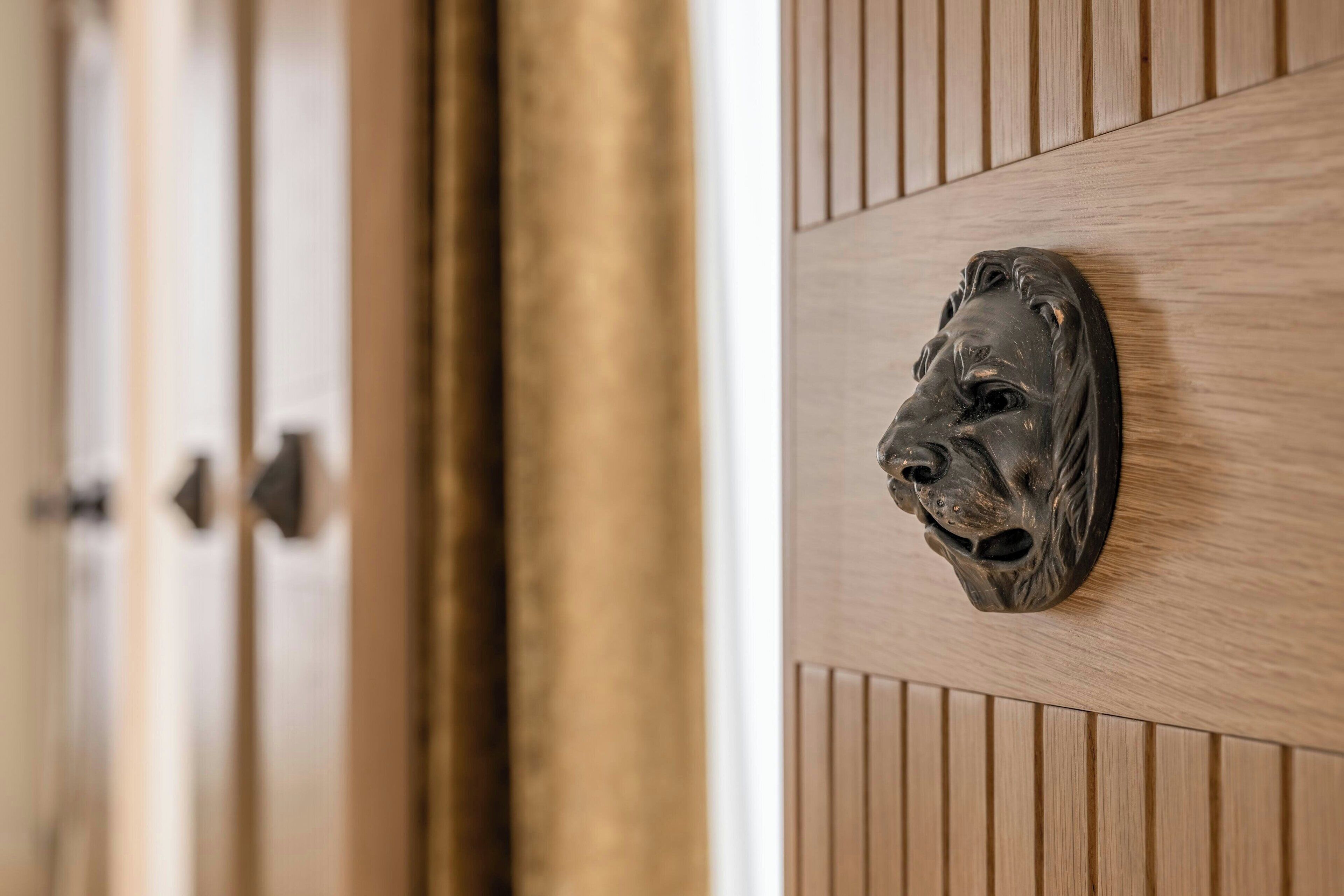 Hochwertige Bettwaren, Minibar, Zimmersafe, Schreibtisch