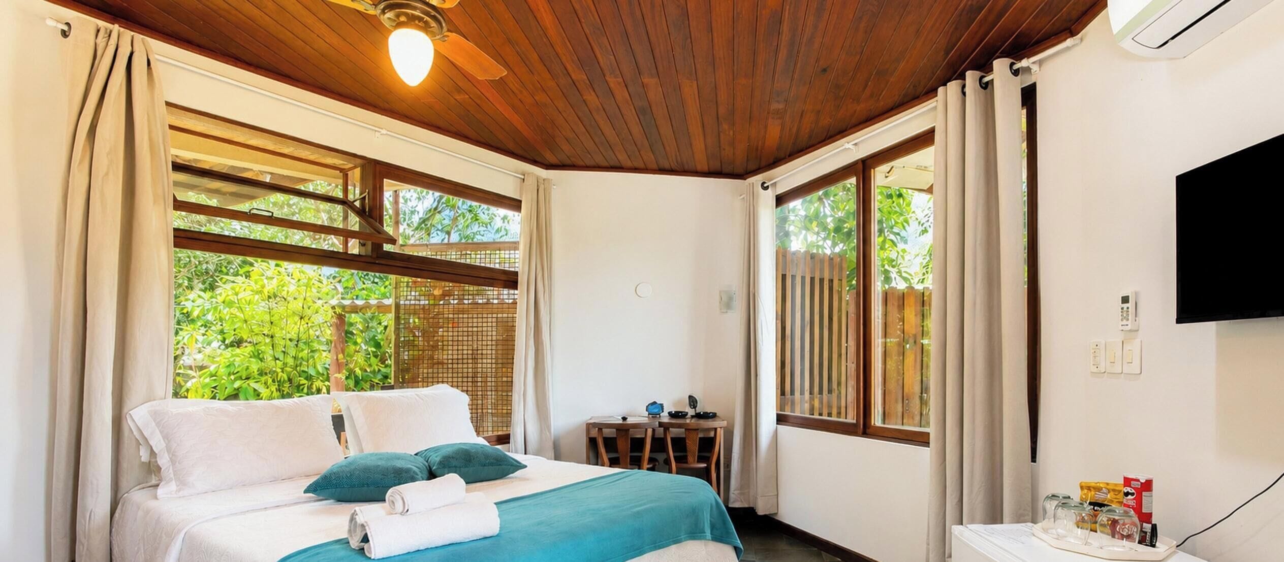 S3 - Suíte Lagoinha do Leste - Bollte Praia Boutique Pousada - Campeche | Sábanas de algodón egipcio, ropa de cama de alta calidad, minibar