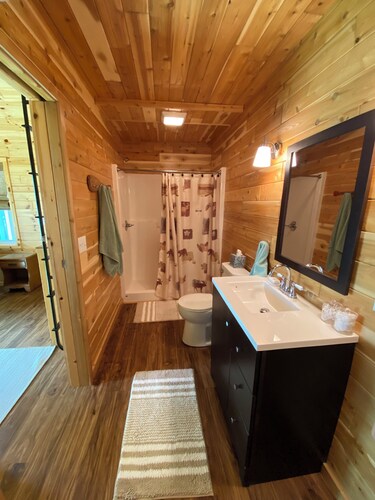 Charming cottage on beautiful South Manistique Lake
