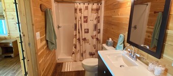 Charming cottage on beautiful South Manistique Lake
