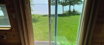 Charming cottage on beautiful South Manistique Lake