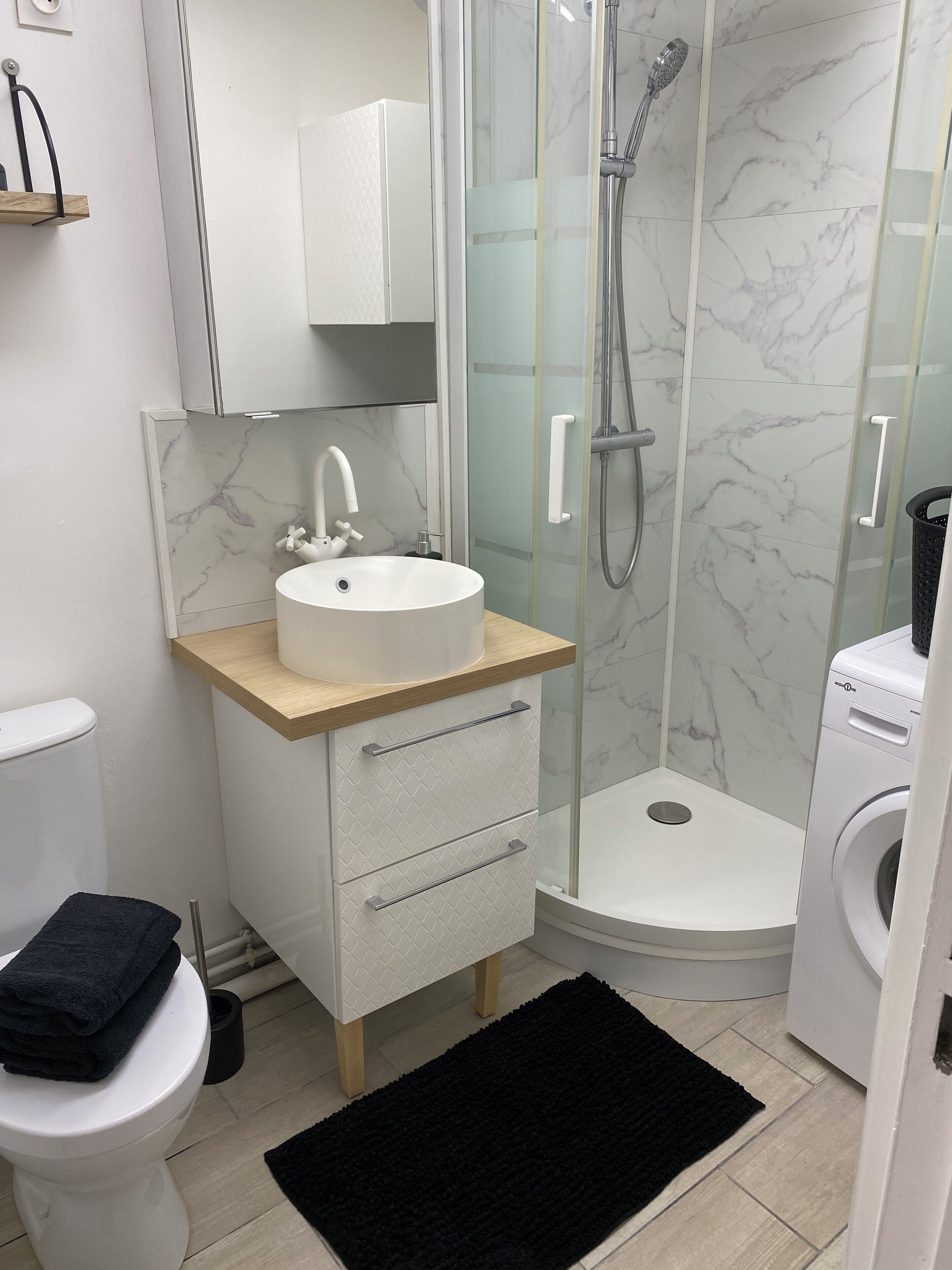 Handtücher, Toilettenpapier