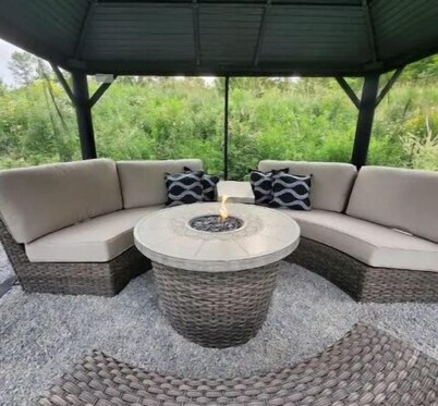 Mozie Park - Your fun romantic destination