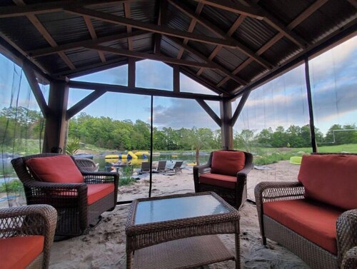 Mozie Park - Your fun romantic destination