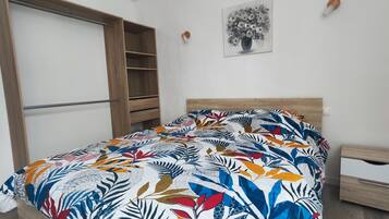1 chambre, fer et planche à repasser, Wi-Fi, draps fournis