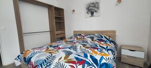 1 chambre, fer et planche à repasser, Wi-Fi, draps fournis