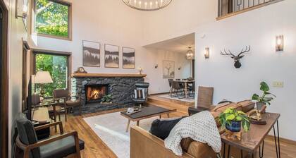 Gorgeous Home in Fontenelle Forest, Peaceful, close to downtown, Zoo, Offutt AFB