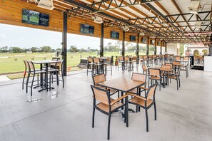 Outdoor dining - Lanai w/ Private Pool! Golf Getaway in Haines City (Haines City)