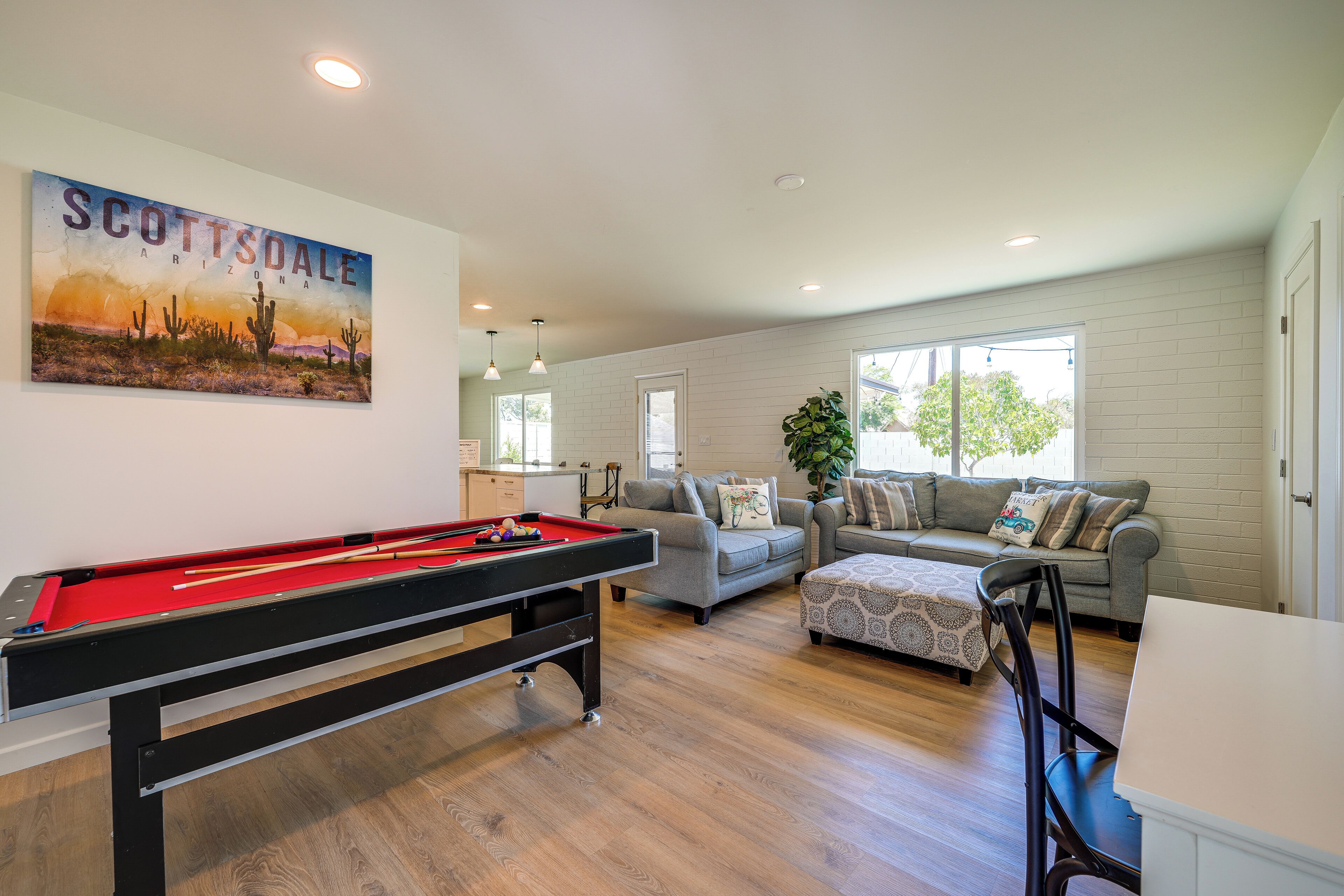 Sunny Arizona Retreat w/ Pool Table, Grill & Patio