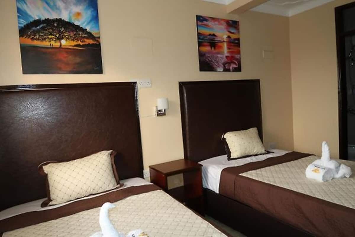 Twin Room | Free WiFi, bed sheets