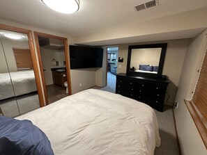 2 soverom, strykejern/-brett, wi-fi (inkludert) og sengetøy