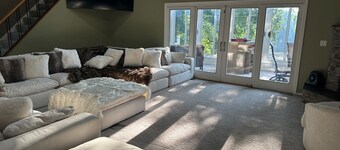 Waterfront Luxury 8 mins from Notre Dame - 10 HD Smart TVs