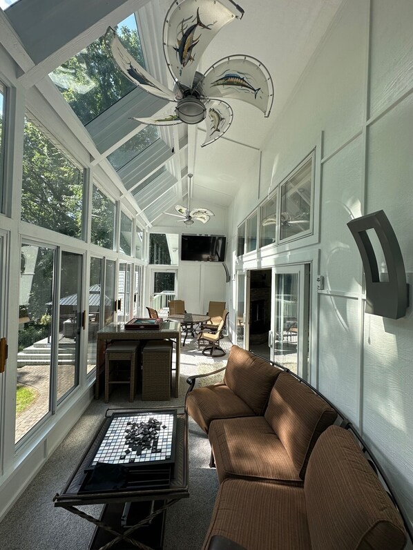 Smart TV, fireplace, video games, DVD player