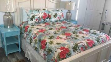 Iron/ironing board, free WiFi, bed sheets