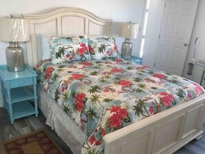 Bügeleisen/Bügelbrett, kostenloses WLAN, Bettwäsche