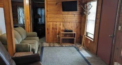 Shadey acres Cabin 9