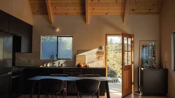 Réfrigérateur, micro-ondes, four, lave-vaisselle