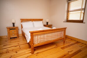 熨斗/熨衣板、免費無線上網、床單