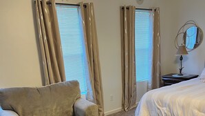 Unclassified image, 4 of 16, button - Spacious 4-Bedroom home in Greensboro. Convenient Location! (Greensboro)