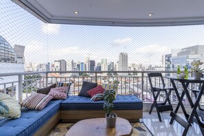 家庭公寓 | 开放式门廊