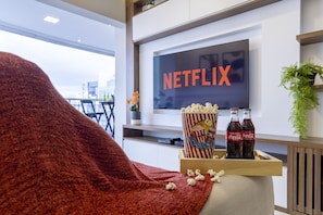 Three Bedroom Apartment in Pinheiros | Pool | AC | Gym | Living area | TV - Thera Faria Lima (São Paulo)