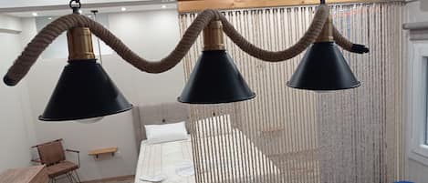 Cortinas blackout y sistema de insonorización