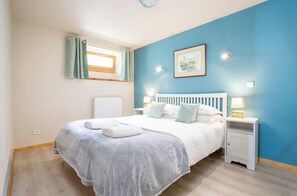 2 slaapkamers, een strijkplank/strijkijzer, gratis wifi, beddengoed