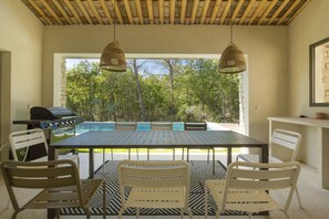Premium-Villa, barrierefrei, mit Bad (Bastide 4 chambres 3 sdb) | Außenpool