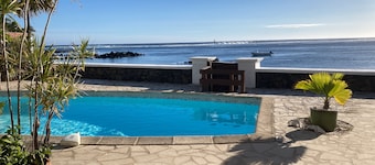 La Case Chouchou, Pied Dans L'eau