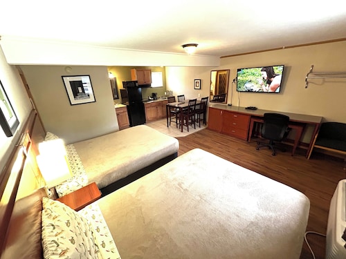 Hunter's Friend Resort