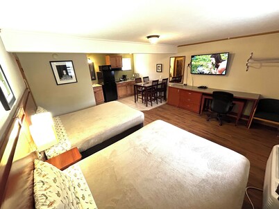 Hunter's Friend Resort