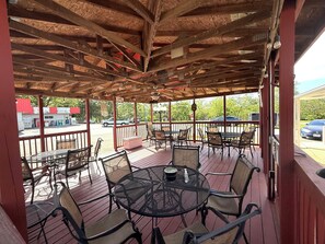 Terrace/patio - Hunter's Friend Resort (Branson)