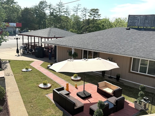 Hunter's Friend Resort