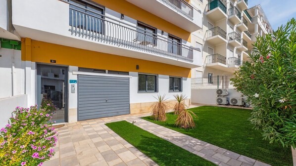 Exterior - Loulé Sunny Retreat 3 by LovelyStay (Loule)