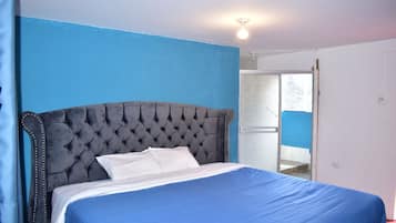 基本雙人房單人入住 | 獨特裝修、手提電腦工作空間、免費 Wi-Fi、床單