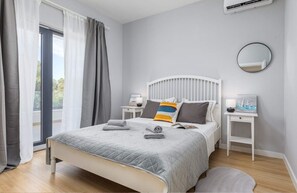 3 bedrooms, Internet